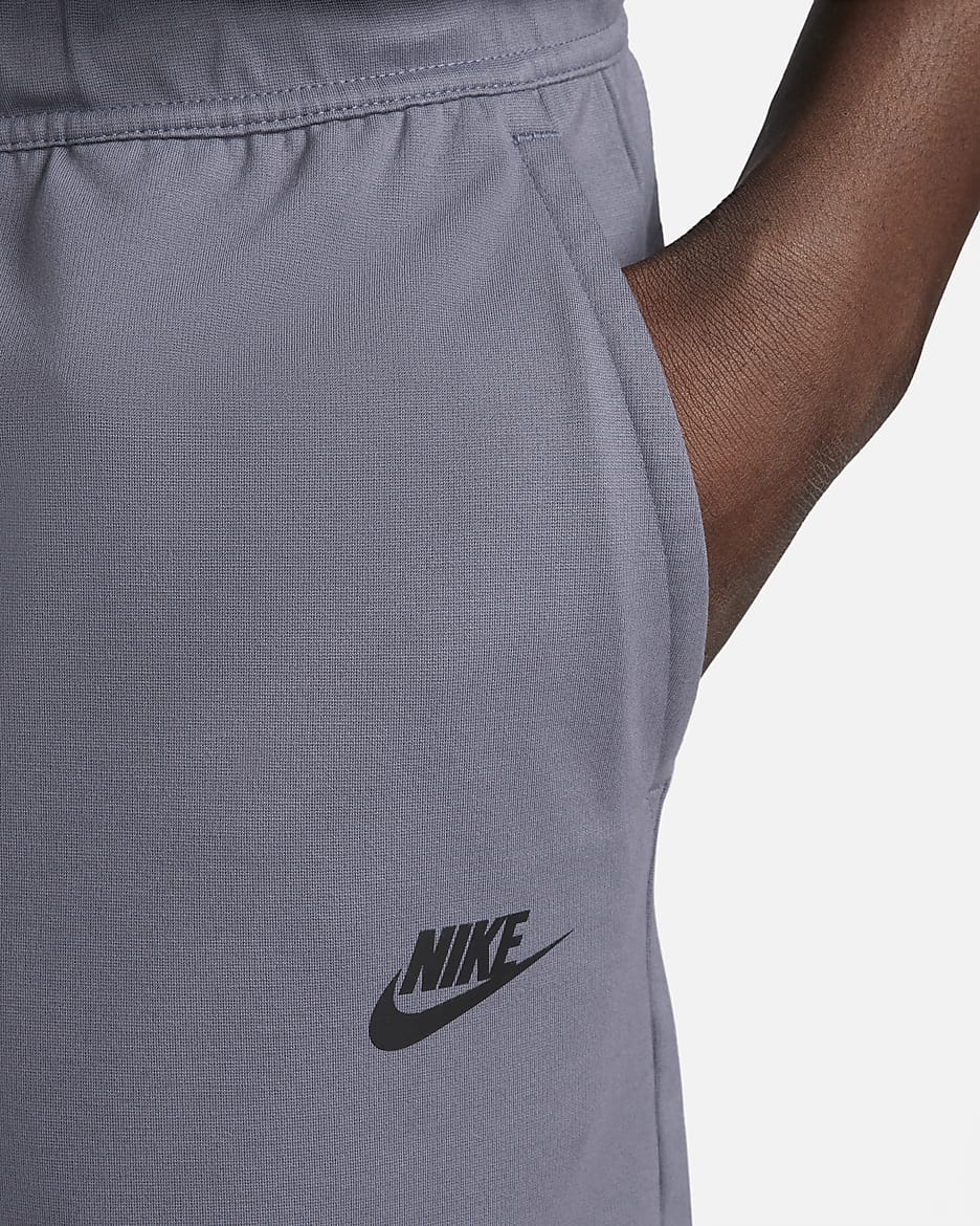 Shorts ligeros de tejido Knit para hombre Nike Sportswear Tech. Nike